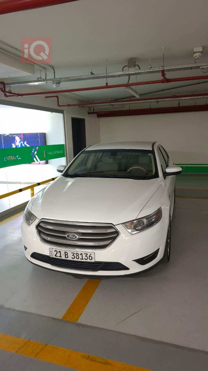 Ford Taurus